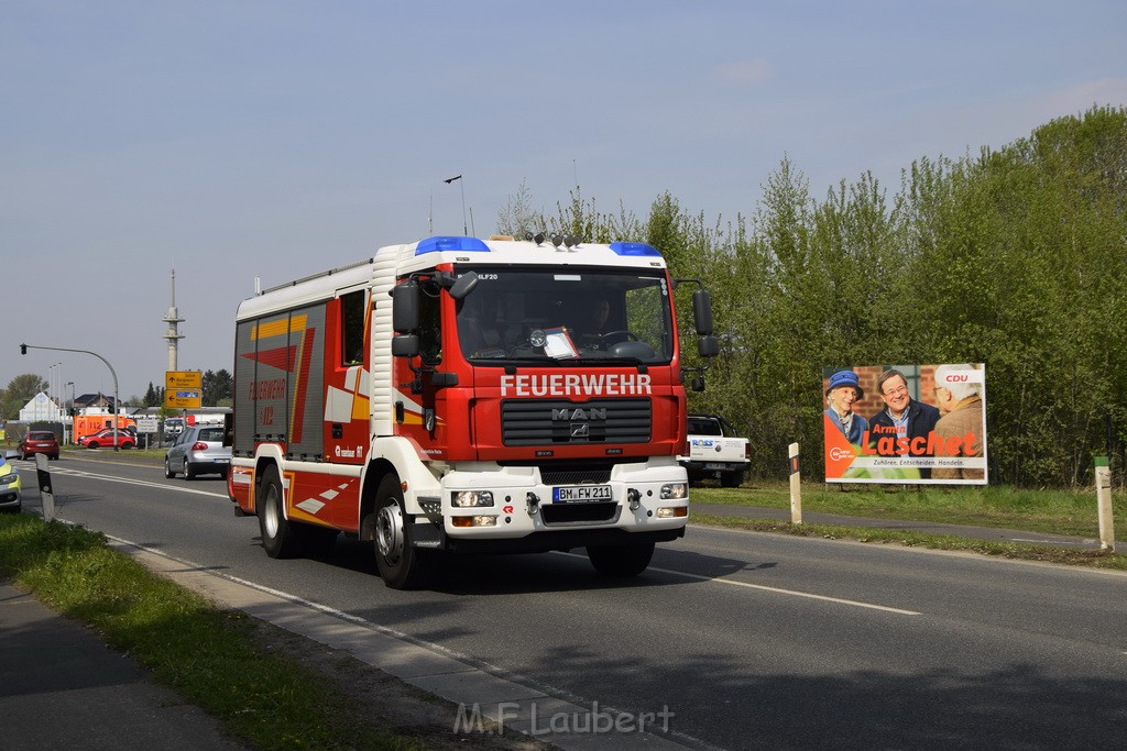 Schwerer VU LKW Zug Bergheim Kenten Koelnerstr P577.JPG - Miklos Laubert